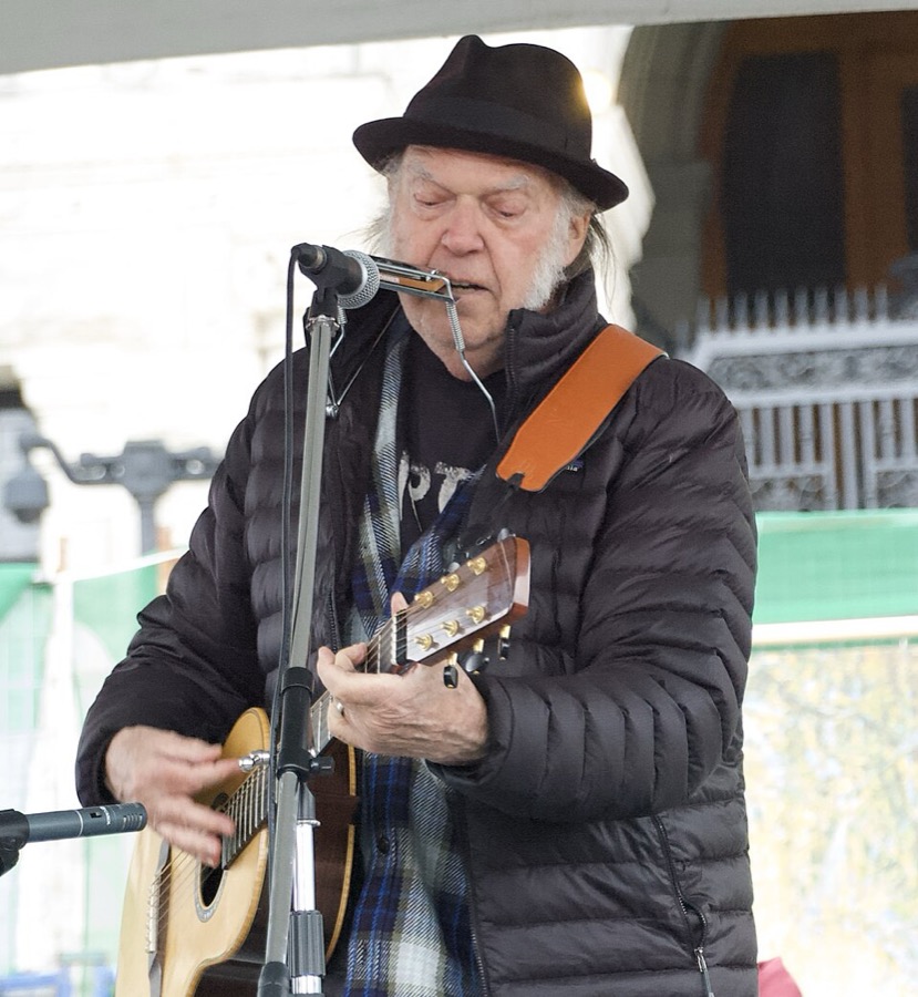 Neil Young, Chris Pierce — Greek Theatre Berkeley — 2023-07-15